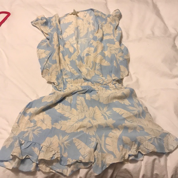 Beautiful romper - Picture 3 of 6